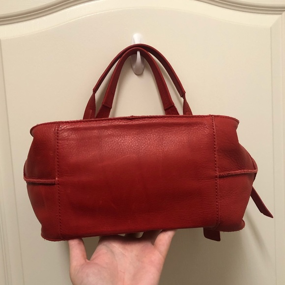 B Makowsky Red Leather ZIP Closure Bag - Picture 3 of 16